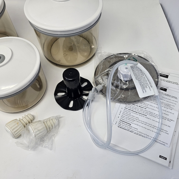 Food Storage Container Set with White Lids - Picture 4 of 15